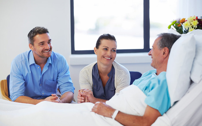 Có bầu đi thăm bệnh được không theo quan niệm dân gian và y học?