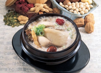 Lợi ích cháo cá hồi cho bé trong giai đoạn vàng phát triển