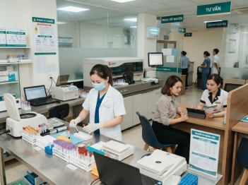 Chi phí xét nghiệm máu phụ thuộc vào những yếu tố nào?