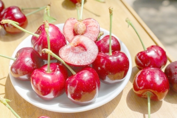 Quả cherry ăn có tốt không và phù hợp với những ai? - Sức khỏe và Gia đình