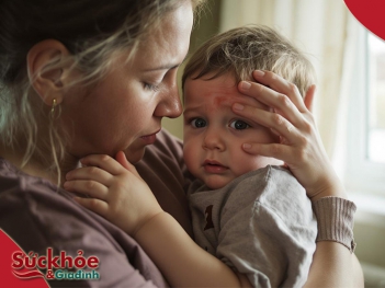 Triệu chứng viêm phổi ở trẻ em dễ nhận biết - Sức khỏe và Gia đình